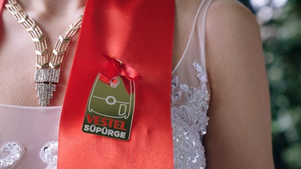 Body image for Turkish white-goods retailer strikes gold with wedding gift promo