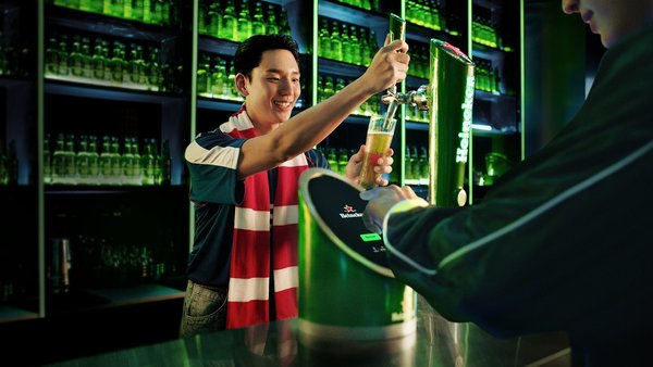 Heineken’s trust bars solve the time zone problem for football fans in South Korea