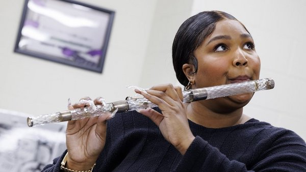 Lizzo and the crystal flute