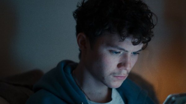 Dutch telco campaign confronts social media exclusion