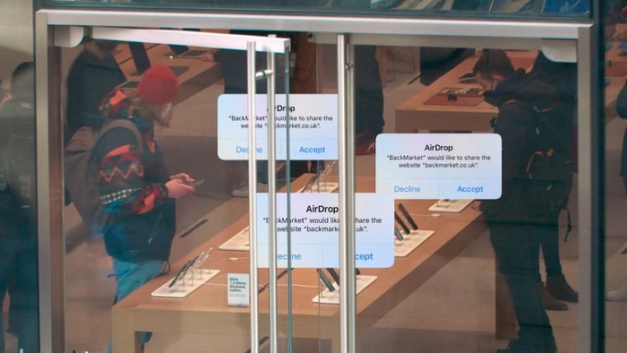 Phone re-seller targets Apple Stores with Airdrop ads